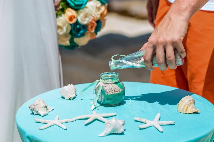 Why Not Add A Mini Ceremony? A Few Examples There are so many possibilities for mini ceremonies, have a look at a few ideas here!